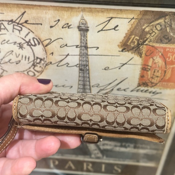 Coach Vintage Signature Mini C's Signature Soho Compact Wallet - Picture 14 of 16